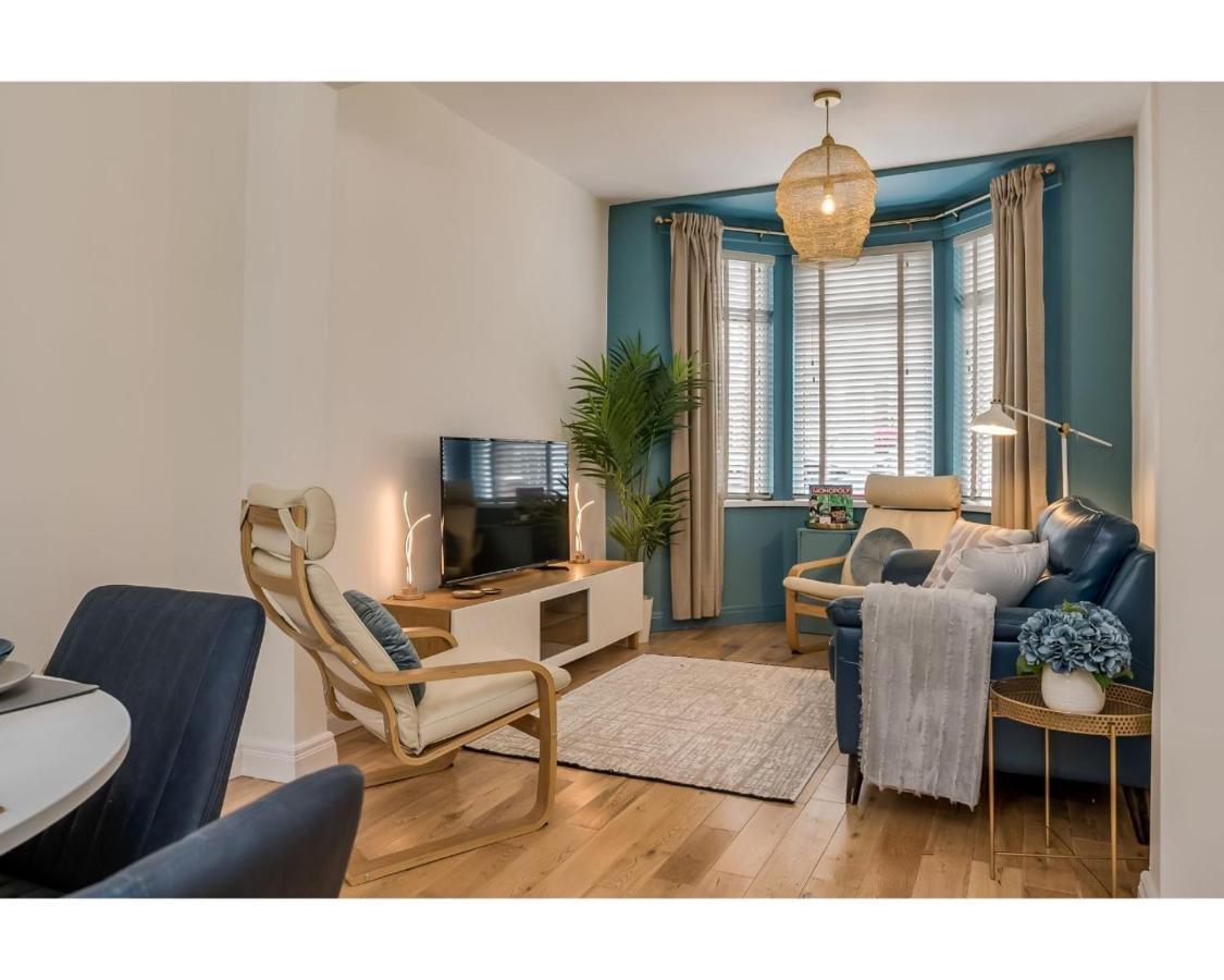 Central Belfast Apartments Chic Luxe R&R Eksteriør bilde