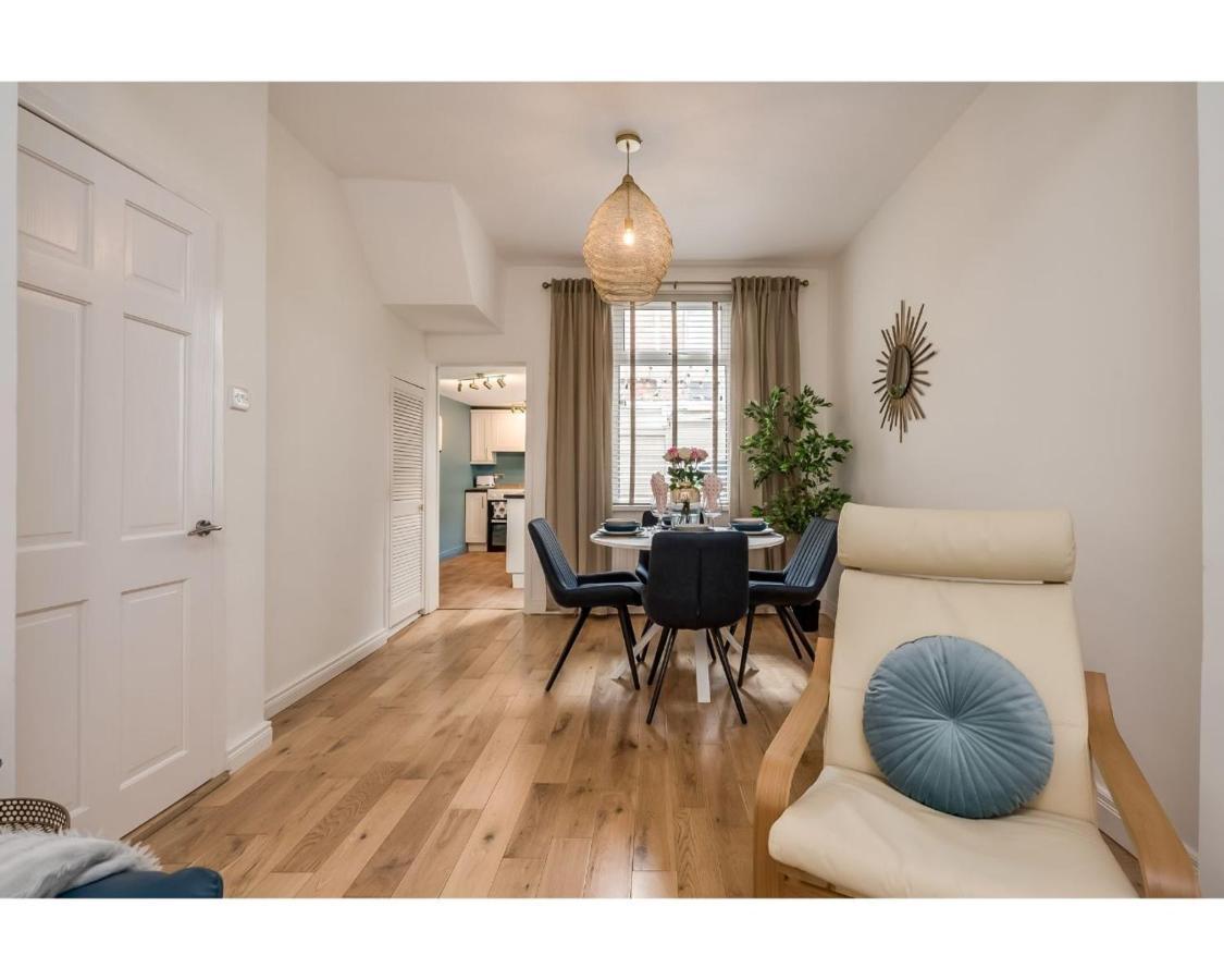 Central Belfast Apartments Chic Luxe R&R Eksteriør bilde