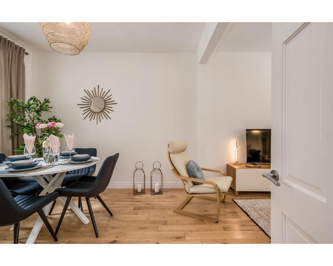 Central Belfast Apartments Chic Luxe R&R Eksteriør bilde