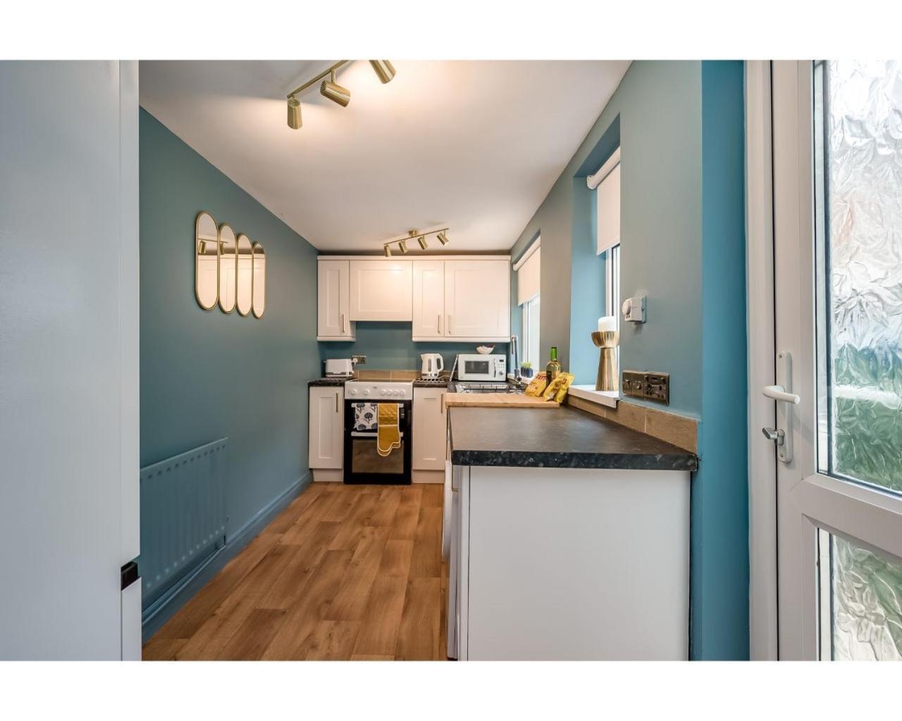 Central Belfast Apartments Chic Luxe R&R Eksteriør bilde